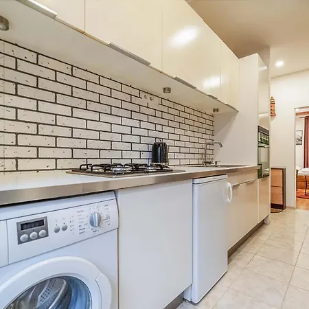 Apartamento Budget Inspired By Old By Rentez *